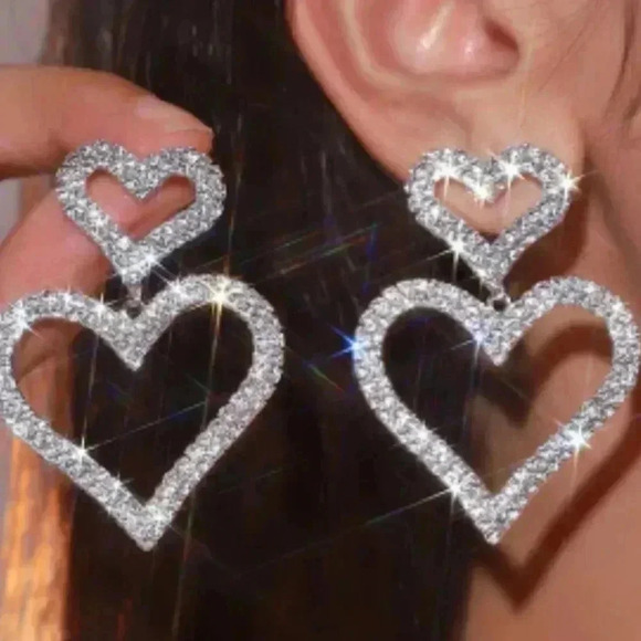 Stunning Heart Shaped 925 Silver Hoop Earrings Fashion Women's Jewelry Gift - Picture 4 of 4